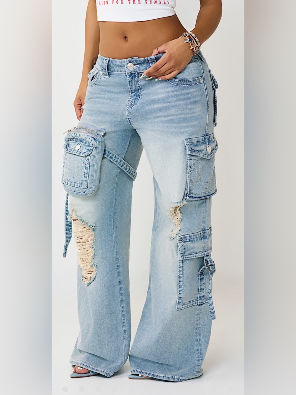 Size 29 True Religion Cargo Distressed WideLeg Womens Jeans with removable purse